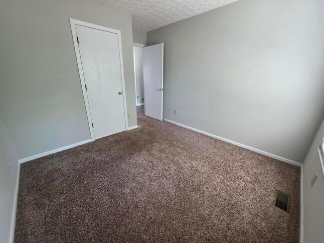 Building Photo - 7253 Fablegate Ct