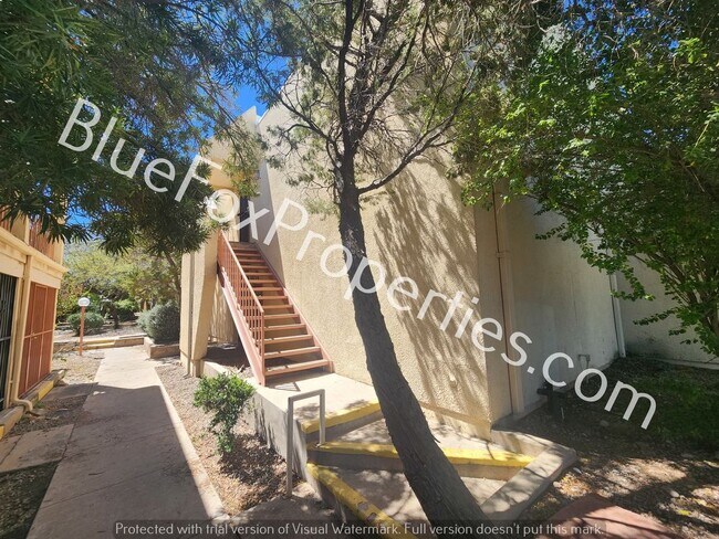 Primary Photo - 1600 N Wilmot Rd