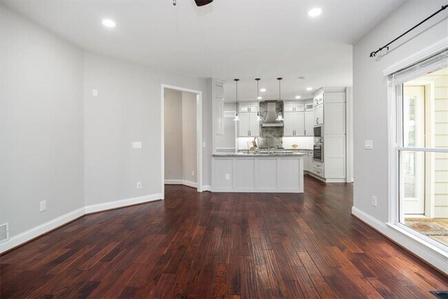 Building Photo - 6435 Ivey Creek Cir