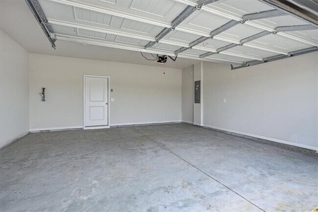 Building Photo - 2238 Ashton Dr