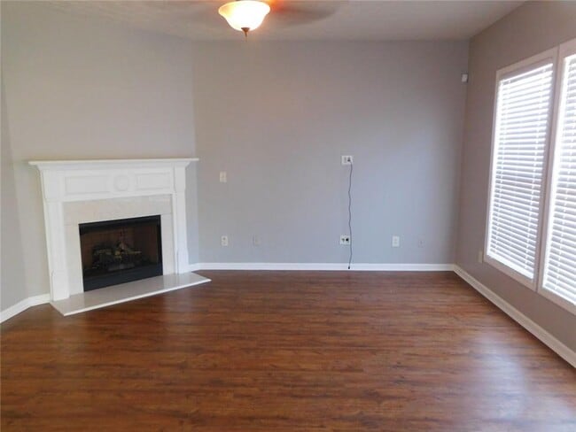 Building Photo - 566 Pond Lillies Rd SE