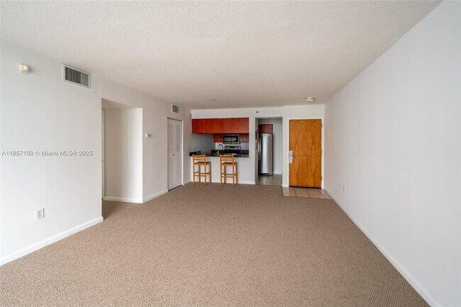 Building Photo - 1200 Brickell Bay Dr