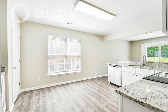 Building Photo - 1417 Chimney Rock Ct