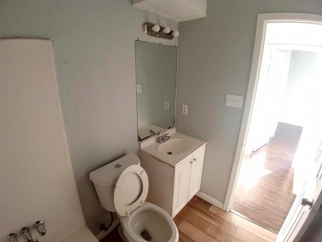 Building Photo - 10100 Brownie Dr