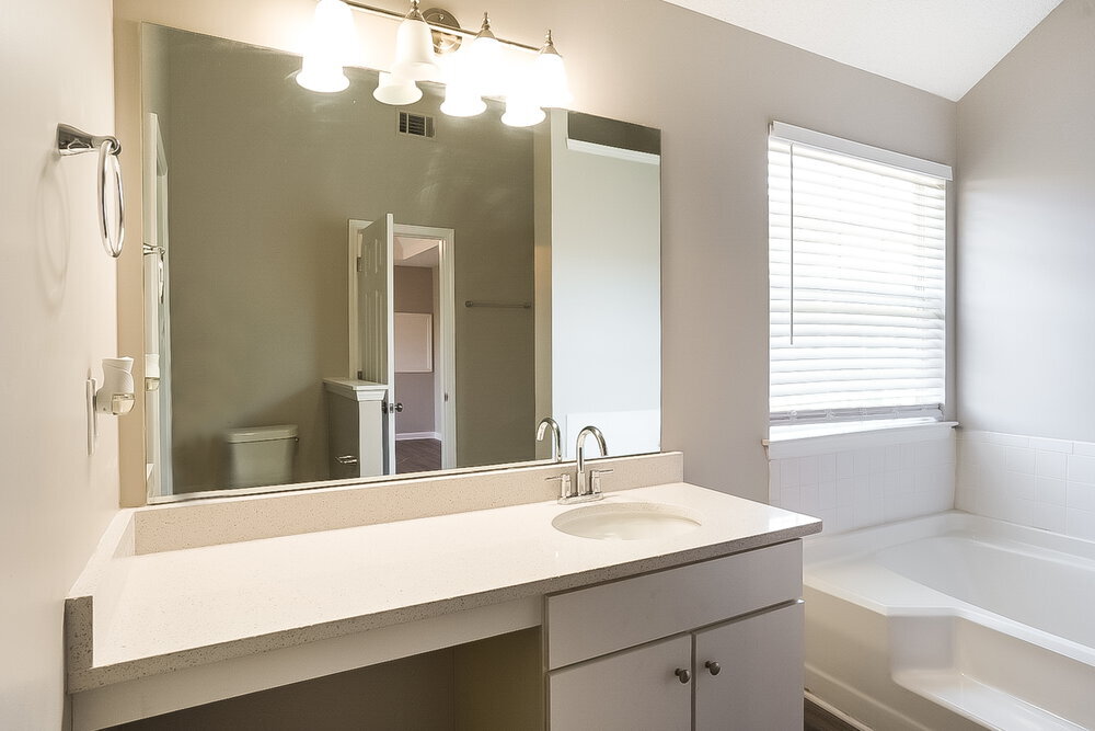 Building Photo - 6926 Silver Grass Ct