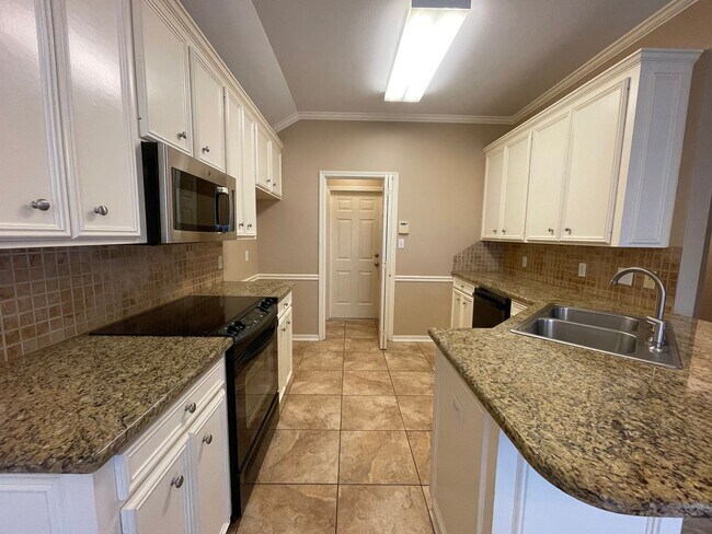 Building Photo - Beautiful Home Located In North Bossier