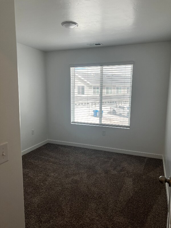Building Photo - 562 Hal St