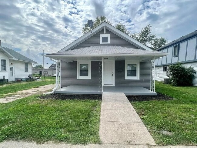 Building Photo - 2715 Delaware St