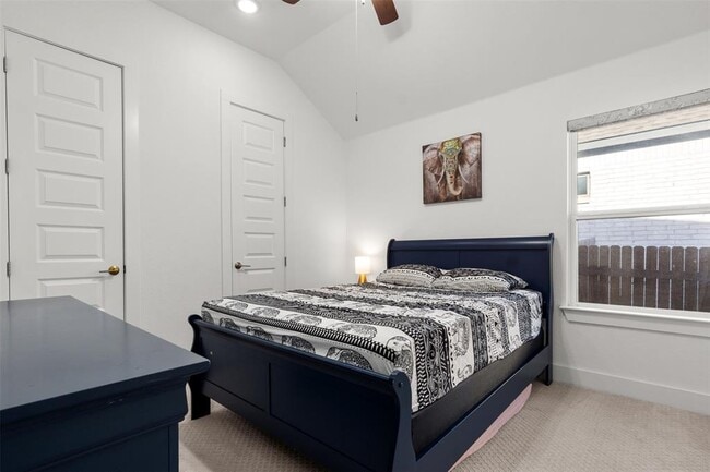 Building Photo - 3808 Sandhill Crane Dr