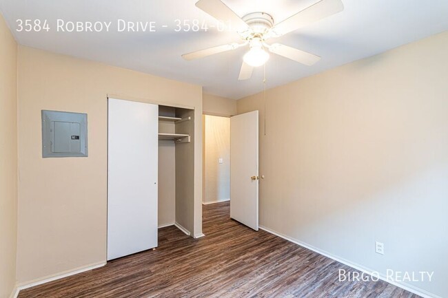 Building Photo - Perfect 2-BED APARTMENT in MONFORT HEIGHTS!