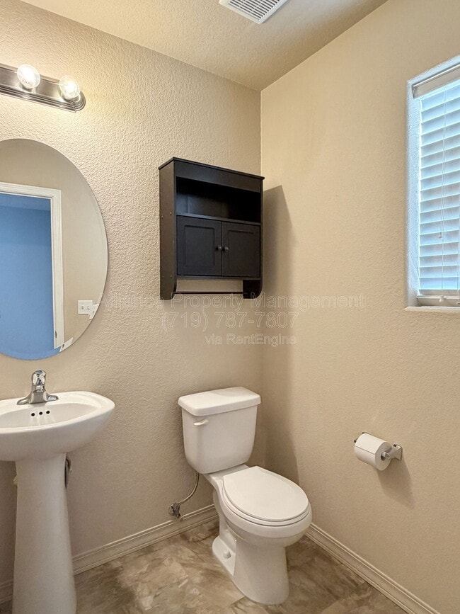 Building Photo - 3910 Reindeer Cir