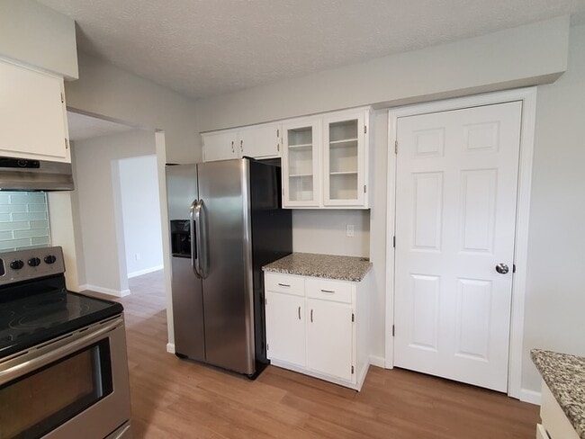 Building Photo - Renovated 4 bed in Westerville!
