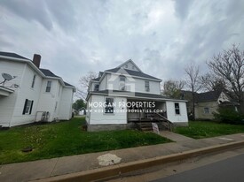 Building Photo - 1218 S 18th St