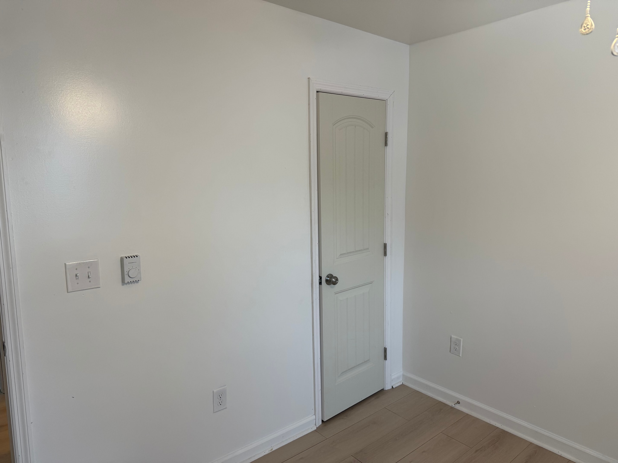 Building Photo - 922 Hastings St