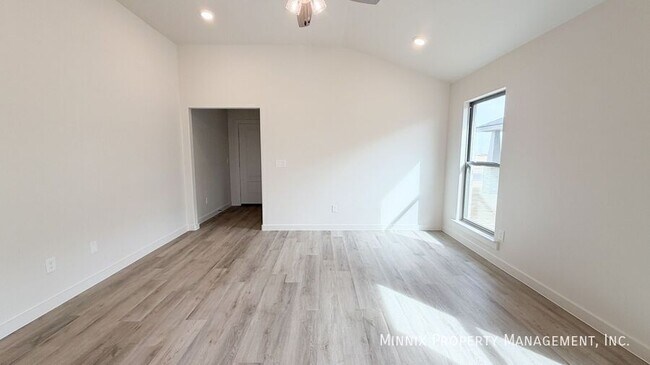 Building Photo - 7213 7th St