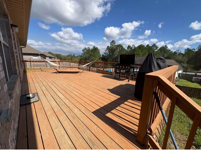 Building Photo - 148 Crab Apple Ave