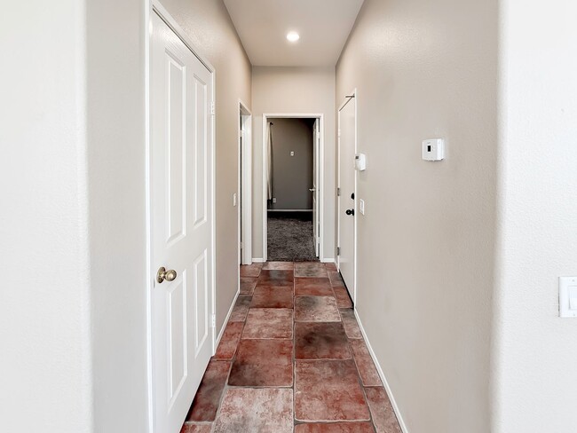 Building Photo - AVAILABLE NOW! 4 BED / 3 BATH TEMEKU HILLS HOME FOR RENT! LARGE BACKYARD + AMENITIES GALORE!