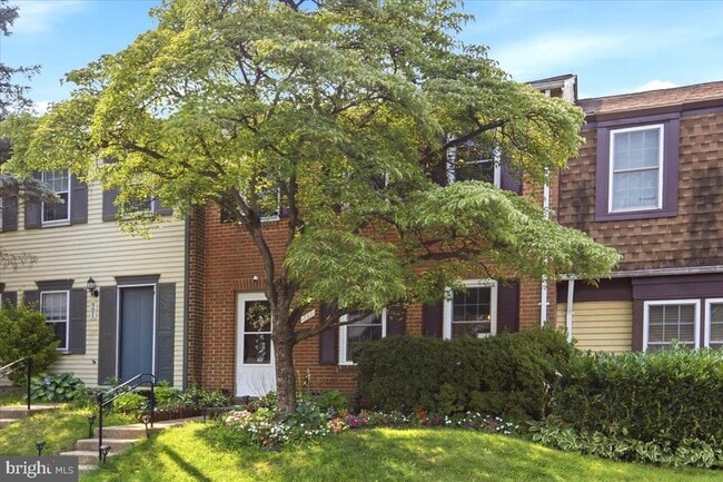 Building Photo - 899 Holborn Ct