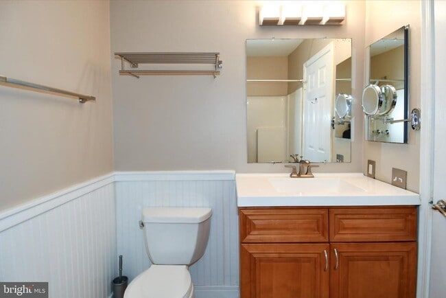 Building Photo - 11796 Lone Tree Ct