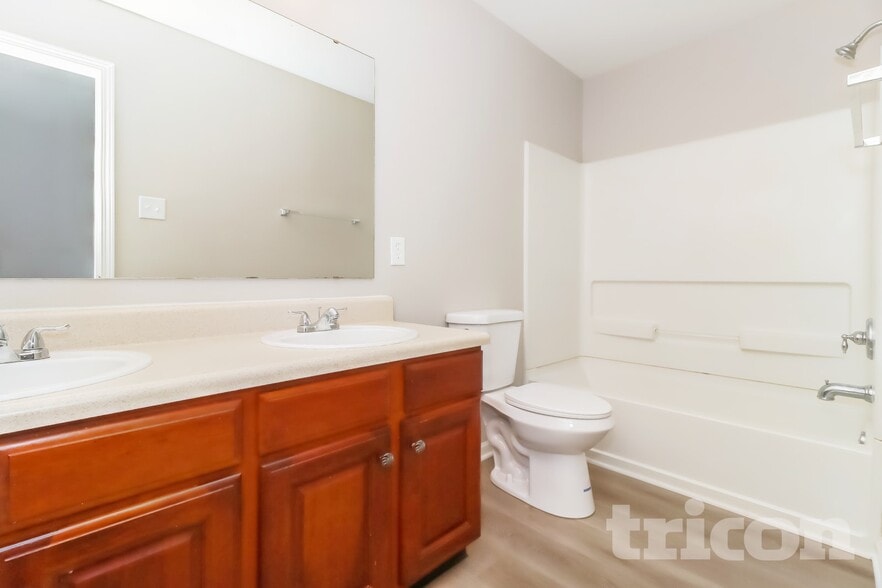 Building Photo - 1405 Matthew Allen Cir