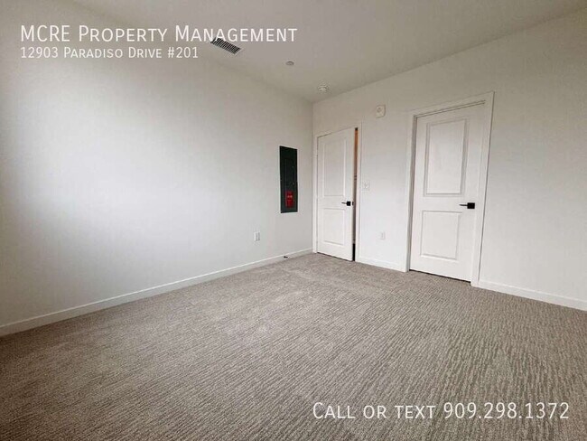 Building Photo - 12903 Paradiso Dr