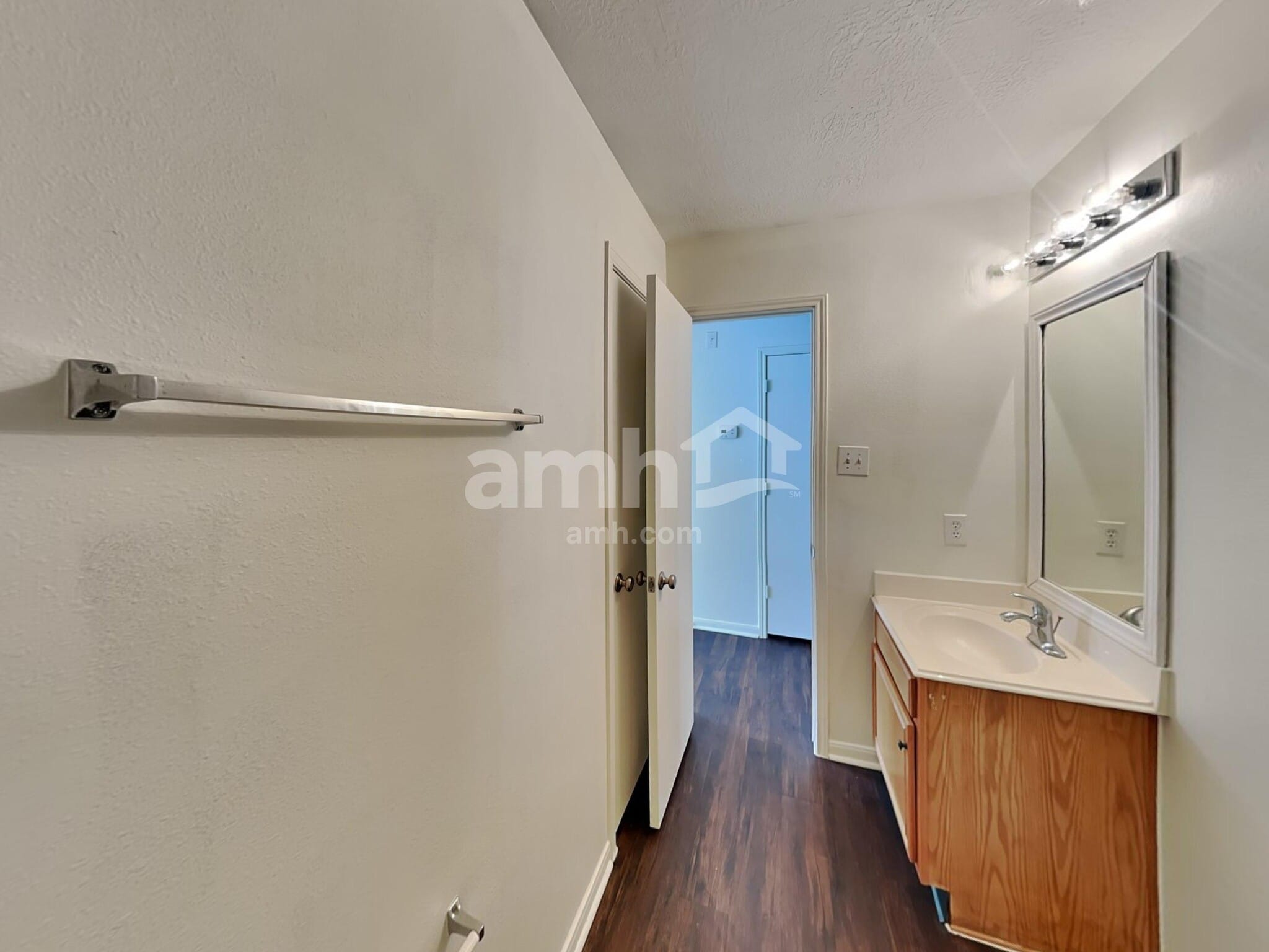 Building Photo - 2750 Hidden Spring Falls Dr