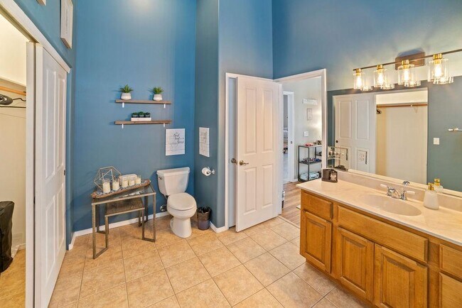 Building Photo - 603 Brookline Loop