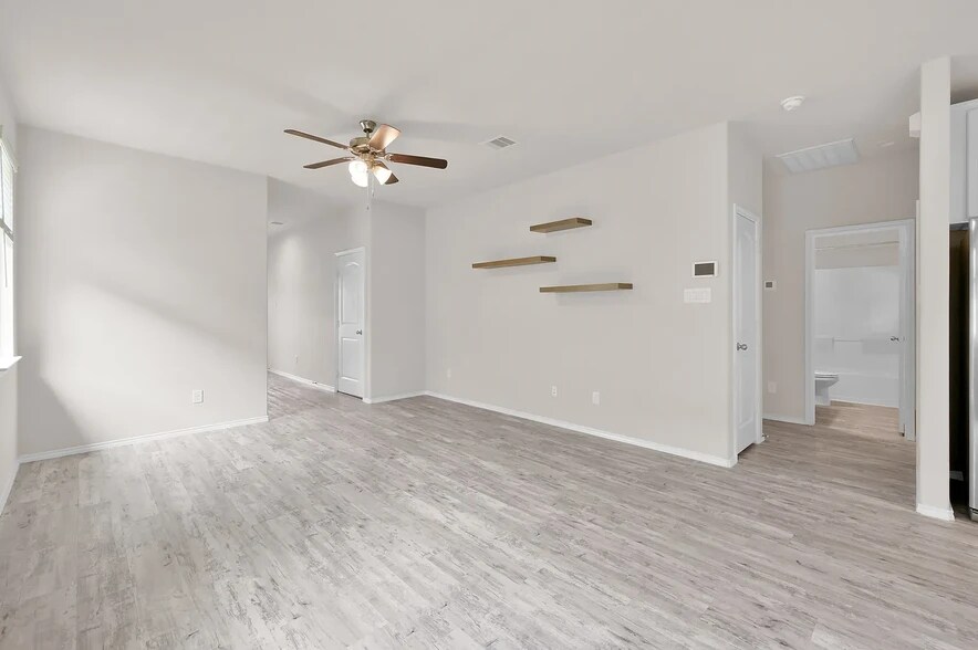 Building Photo - 16427 Rosary Pea Pl