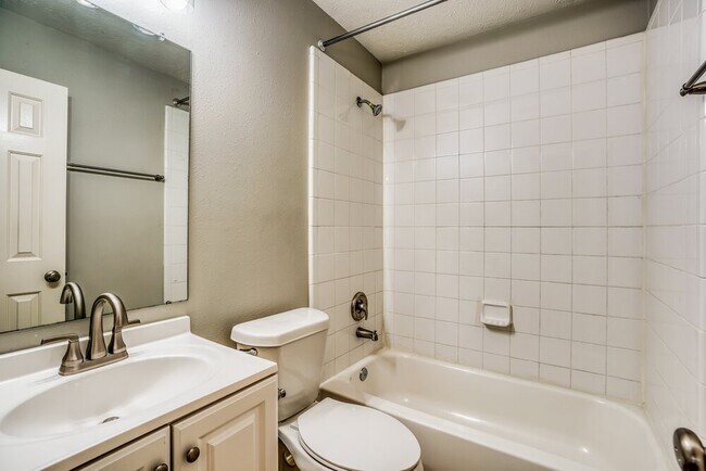 Building Photo - 6614 High Stone Ln