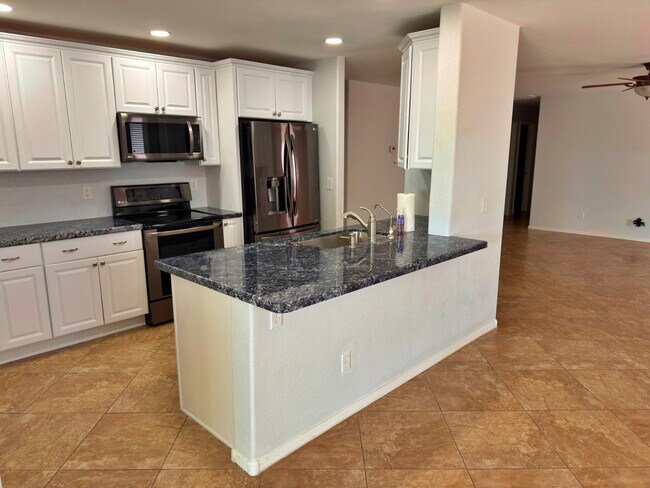 Building Photo - 30479 N Bareback Trail