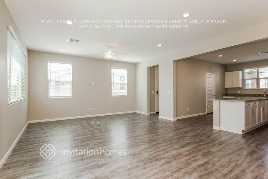 Building Photo - 5104 N 189th Glen