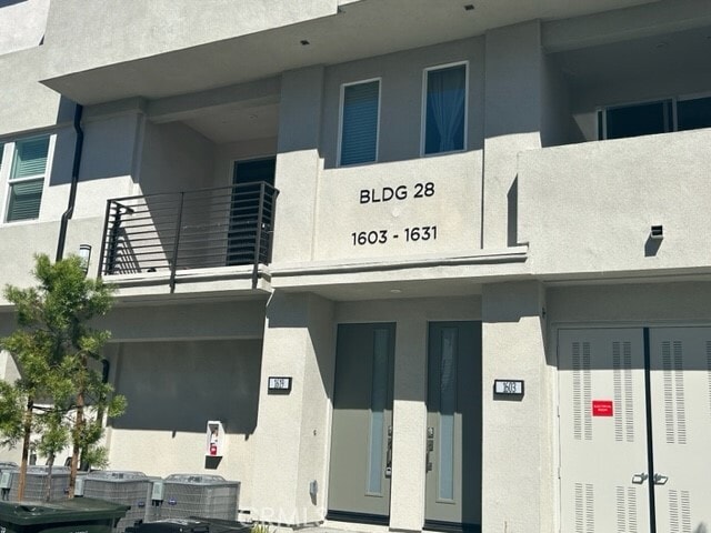 Building Photo - 1615 W Bushell St