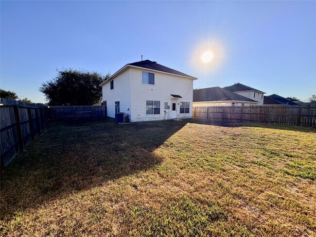 Building Photo - 9011 Aspen Trace Ln