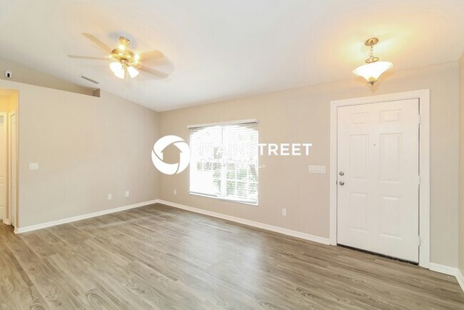 Building Photo - 3 Bedroom Pet-Friendly Home in North Port,...