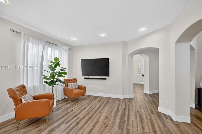 Building Photo - 9041 Silver Glen Way