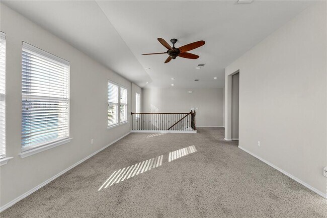 Building Photo - 709 Vaughn St