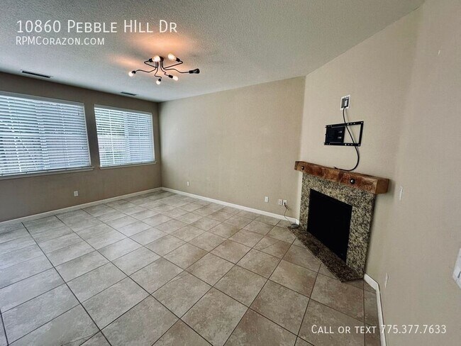 Building Photo - 10860 Pebble Hill Dr