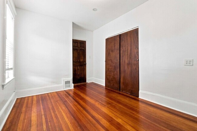 Building Photo - 15 Fairmount St