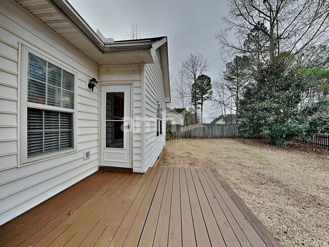 Building Photo - 112 Pine Orchard Ct