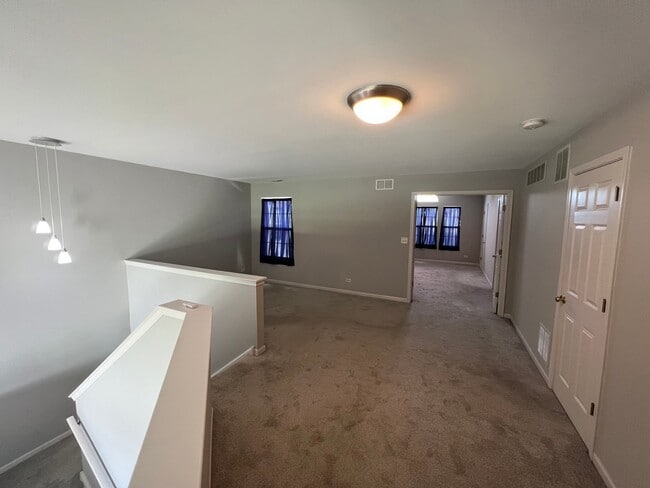 Building Photo - 6924 Clearwater Dr