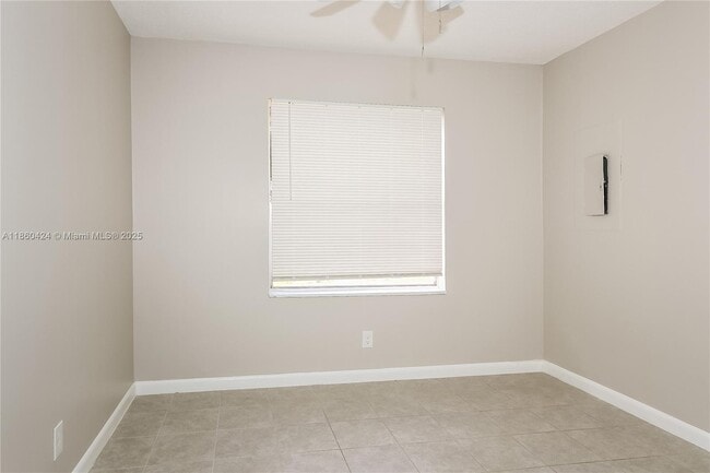 Building Photo - 7109 Glenwood Dr