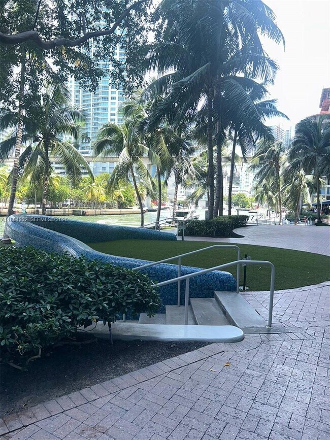 Building Photo - 185 SW 7th St