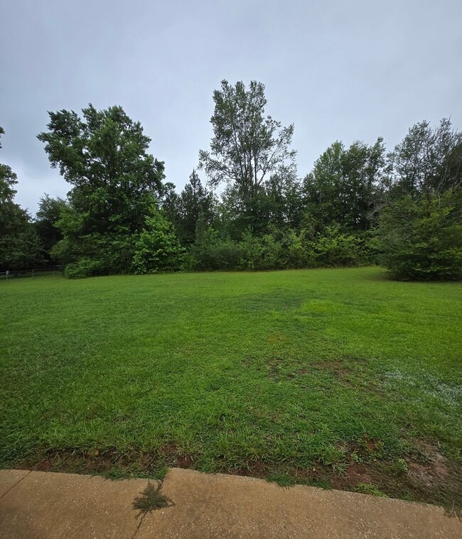 Building Photo - 3102B APPLE VALLEY (DUPLEX) OXFORD, AL 36203