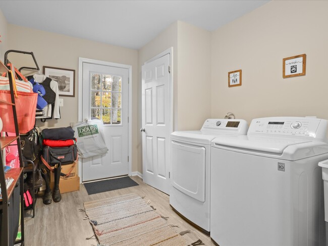 Building Photo - 11159 Conestoga Ct