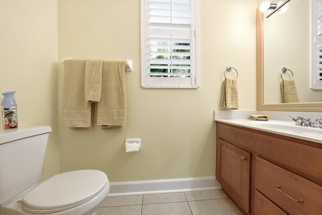 Building Photo - 8212 Calterra Dr