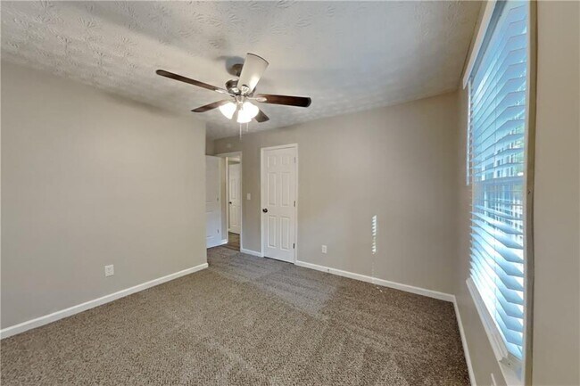 Building Photo - 291 N Briar Ridge