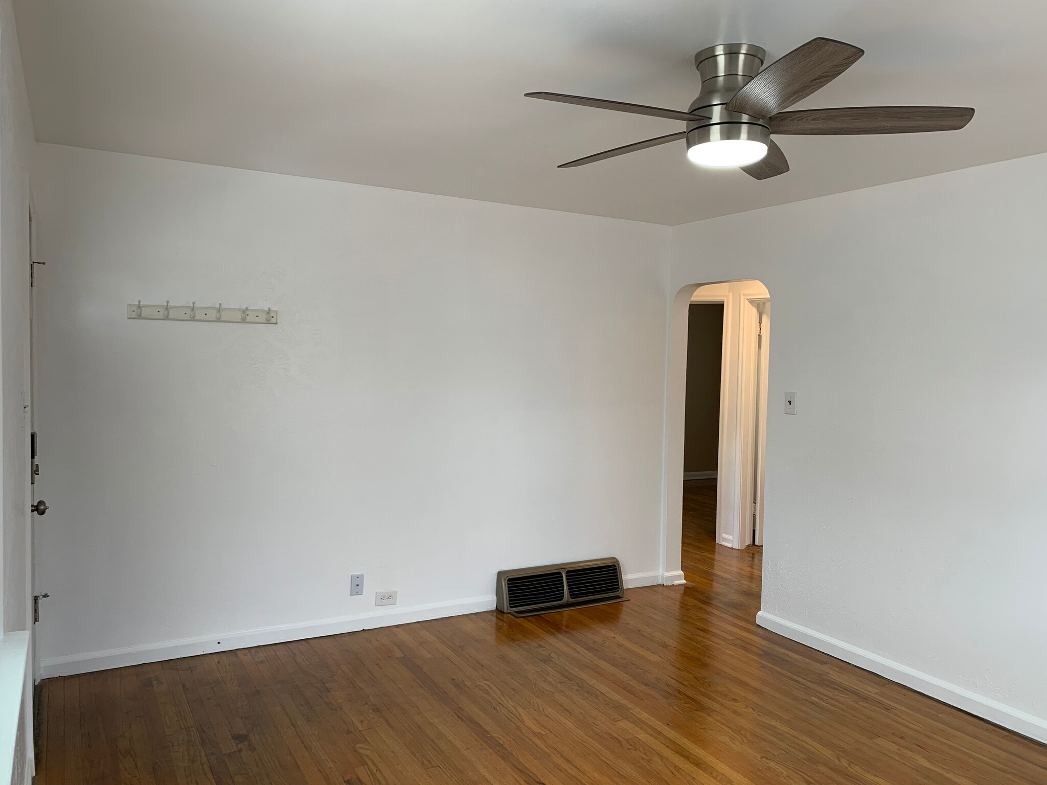 Living room - 328 H St