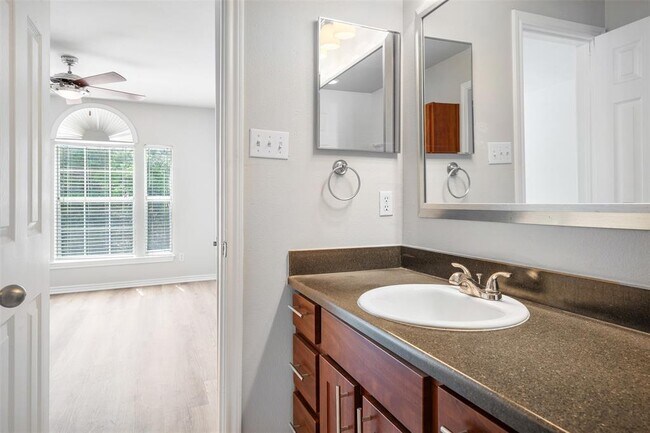 Building Photo - 6804 N Capital of Texas Hwy