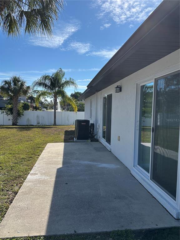 Building Photo - 5815 Erin Ln S