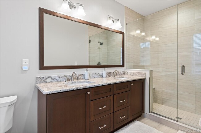 Building Photo - 348 Horseman Blvd